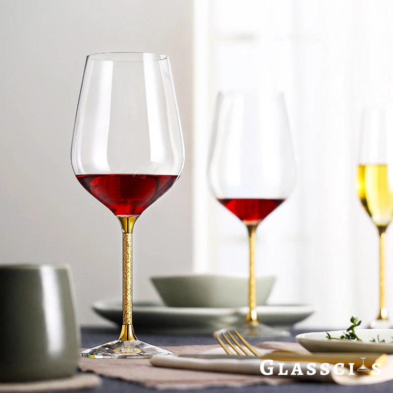 Charlotte Gold Foil Wine Glass