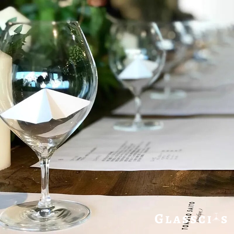 short stem wine glass in Kimura style