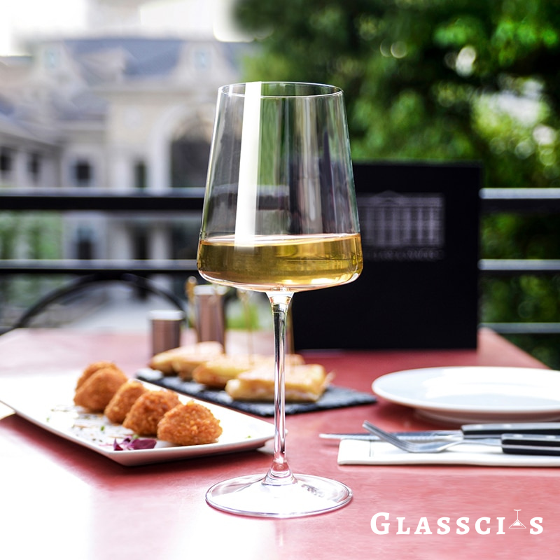 crystal white wine glasses with big bowl