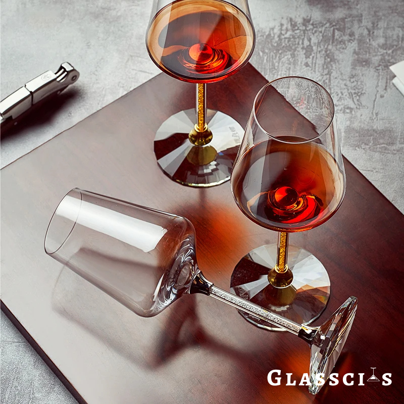Charlotte Gold Foil Wine Glass