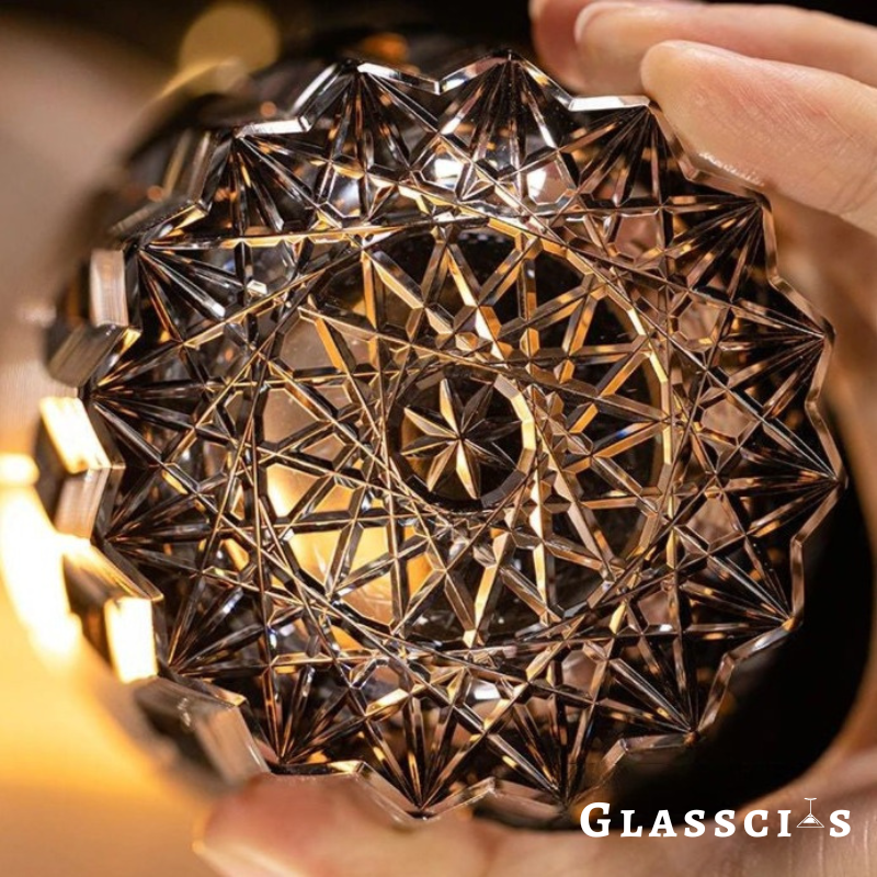Star-shaped design at the base of whiskey glass