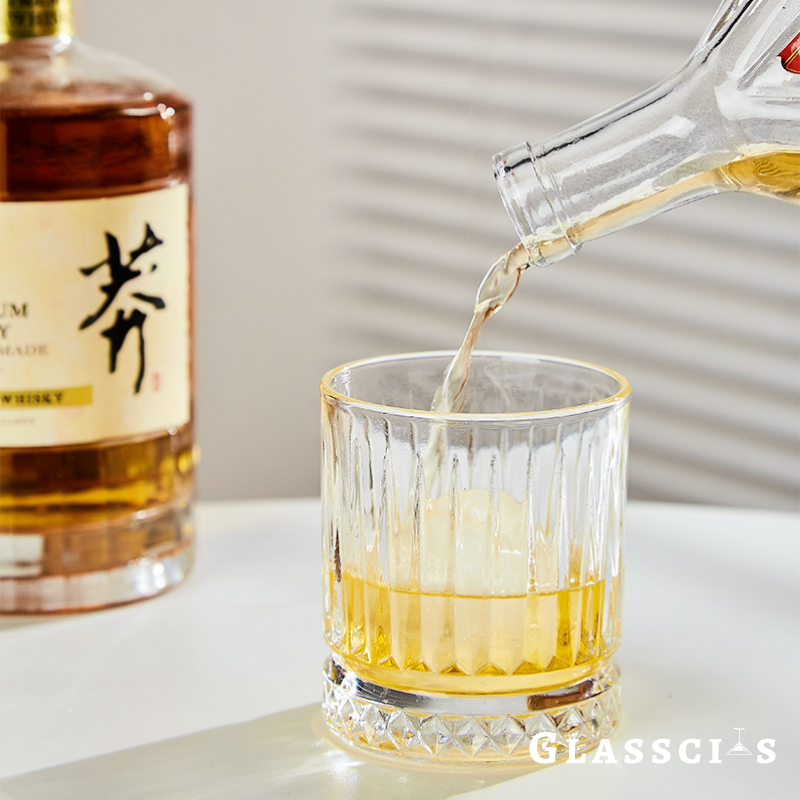 Old-age charm in modern bourbon drinking glass