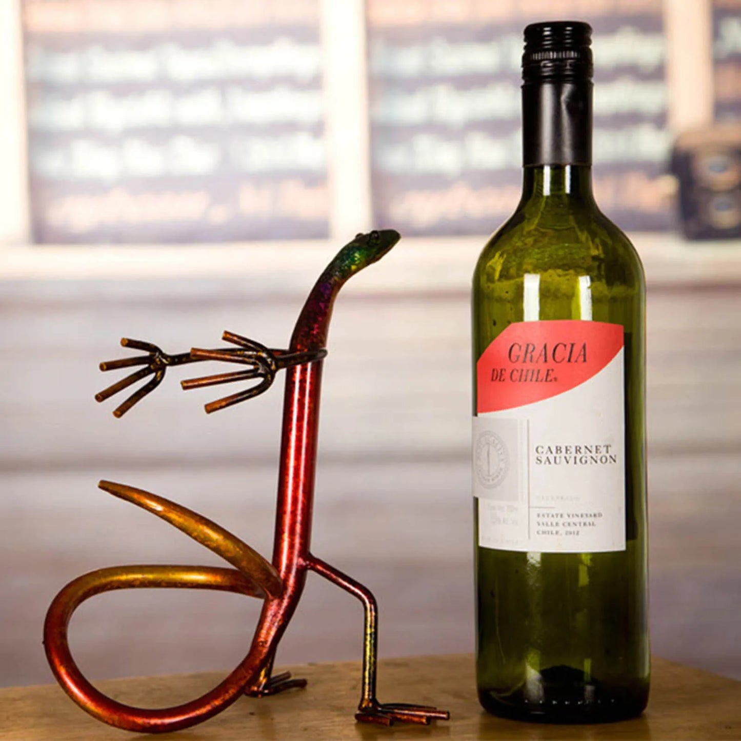 Stay Back! Gecko Wine Bottle Holder