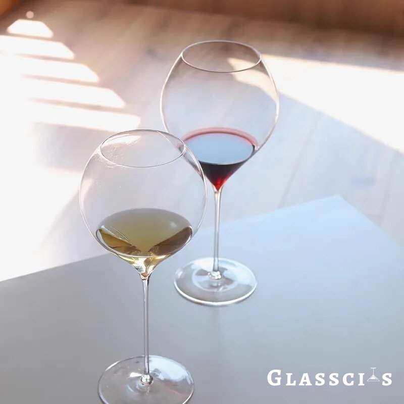 Olivia Pope signature balloon wine glasses design