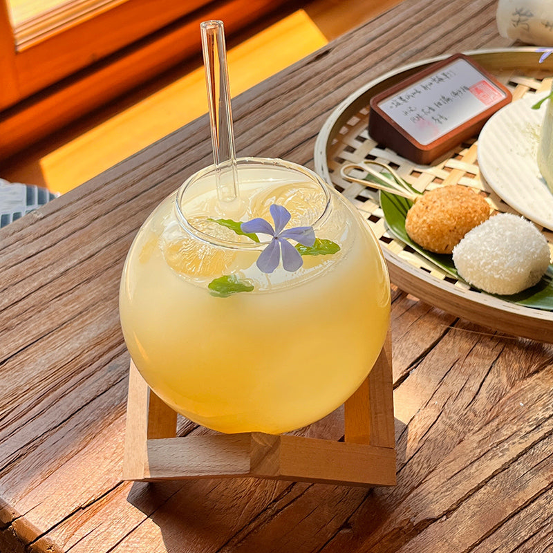 stemless cocktail glasses in round shape