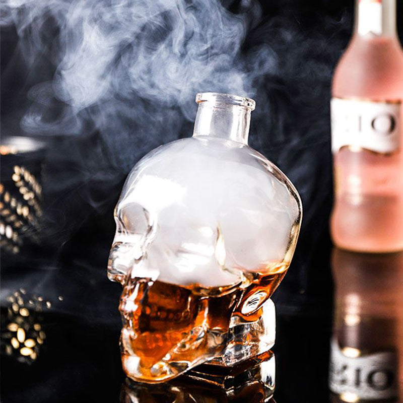 Glasscias skull decanter for parties