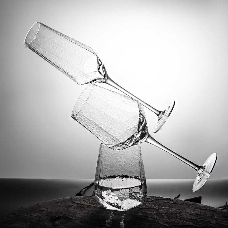 geometric wine glasses stacking on each other | Glasscias