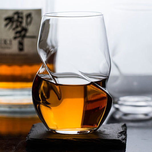 sophisticated and luxury twisted whisky glass made by glasscias
