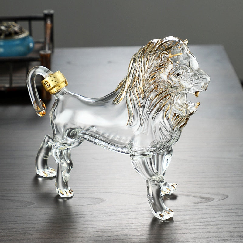 Symbol of power and leadership in glass form