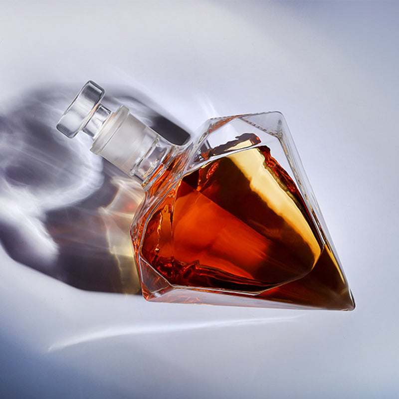 Glasscias luxury diamond shaped decanters