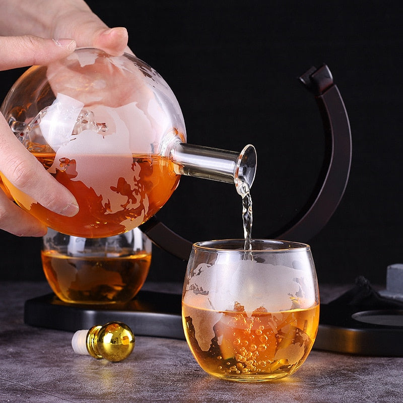 sailor's adventure globe decanter by glasscias