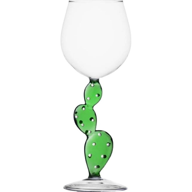 Sip in style with the nature-inspired decorative wine glass by Glasscias
