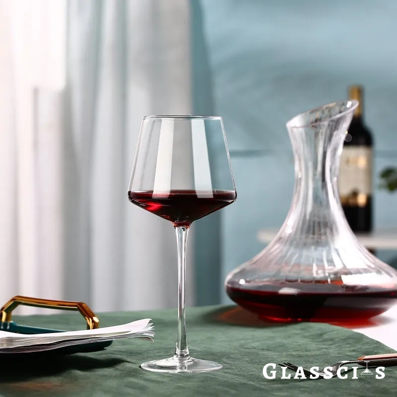 exclusive angular white wine glasses