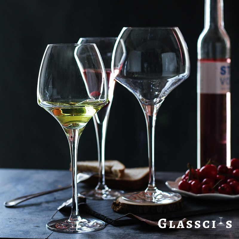 innovative design in sommelier wine glasses