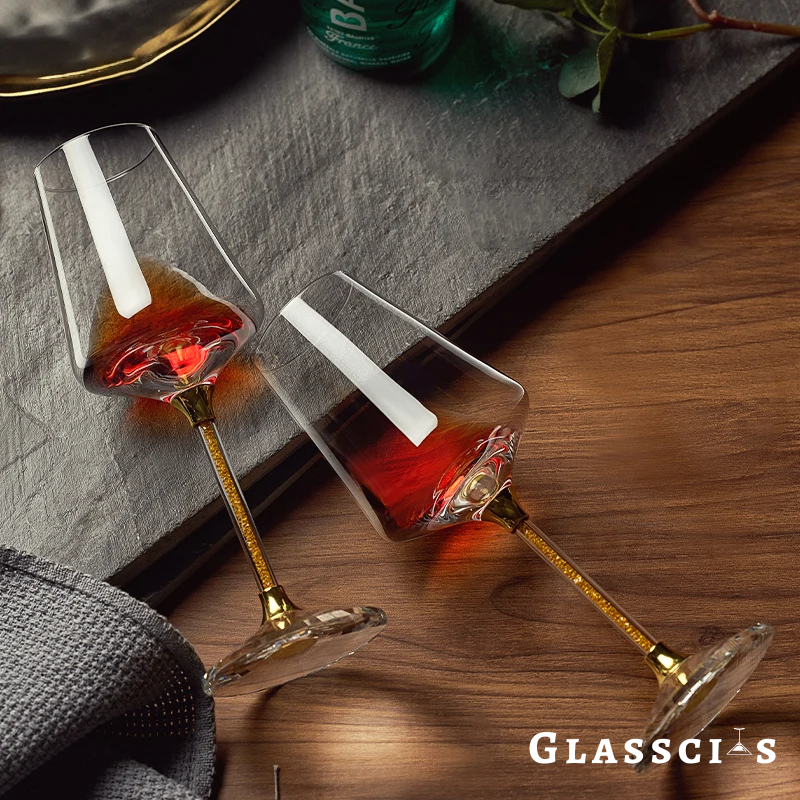 Charlotte Gold Foil Wine Glass