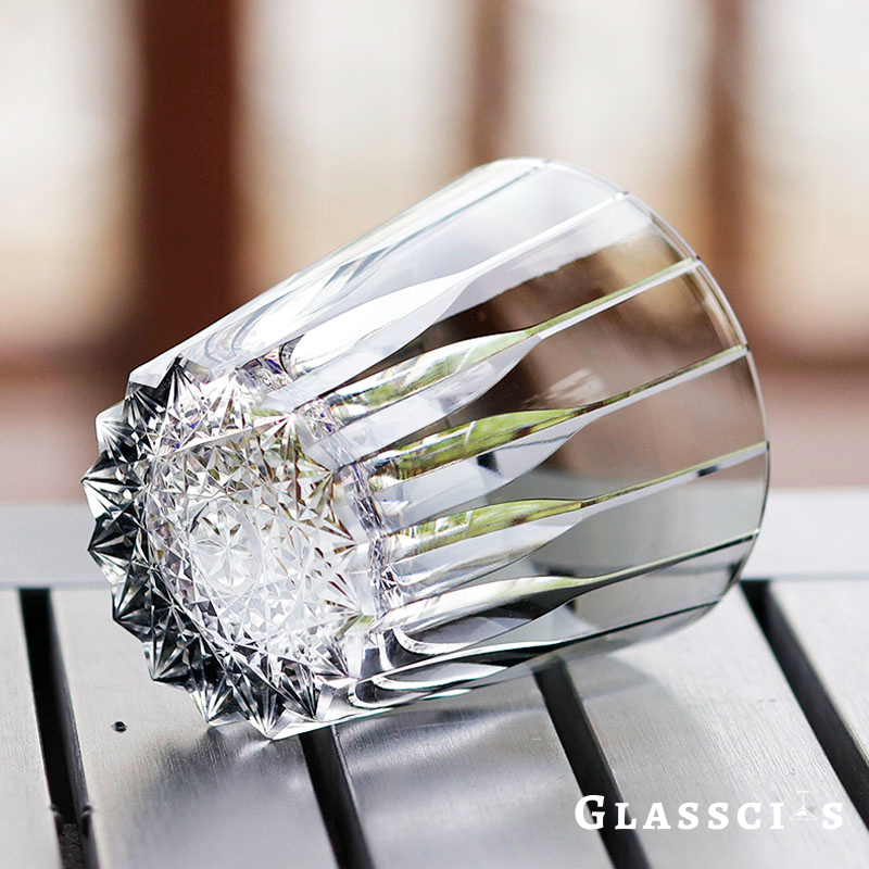 a luxury whiskey glasses