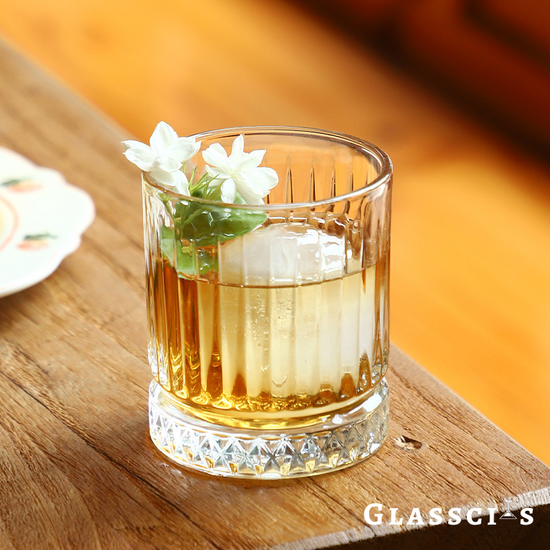 Crystal Bourbon Glasses - Meticulously Crafted Excellence | Glasscias