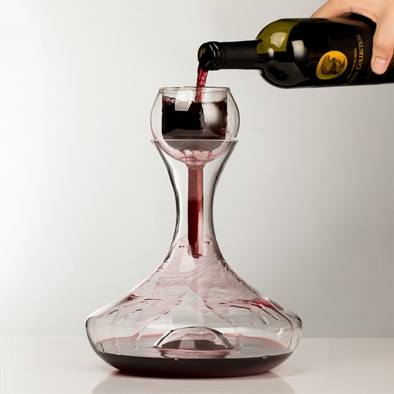 Enhance wine flavors with our unique aerating decanter