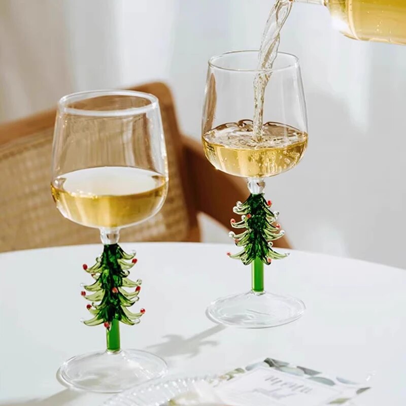 Holiday spirit wine glass with tree design