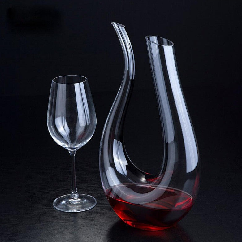 lead free decanter with u shape design by glasscias