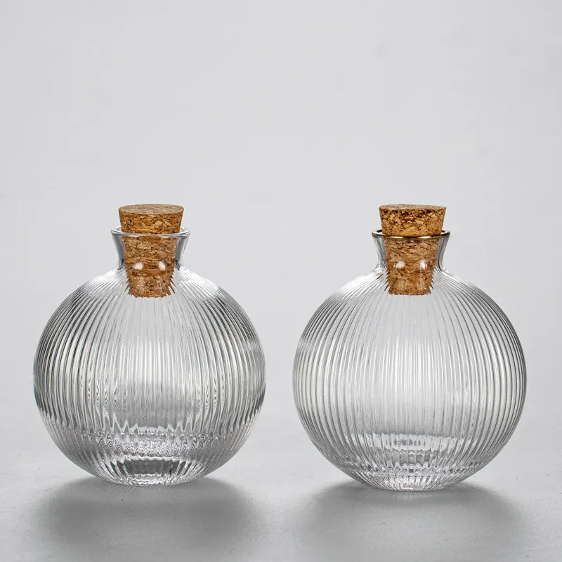 Lantern-lid sake pot with ribbed texture
