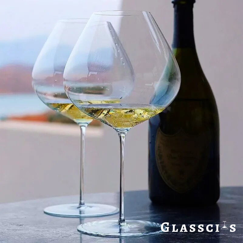 Tapered rim burgundy wine glass