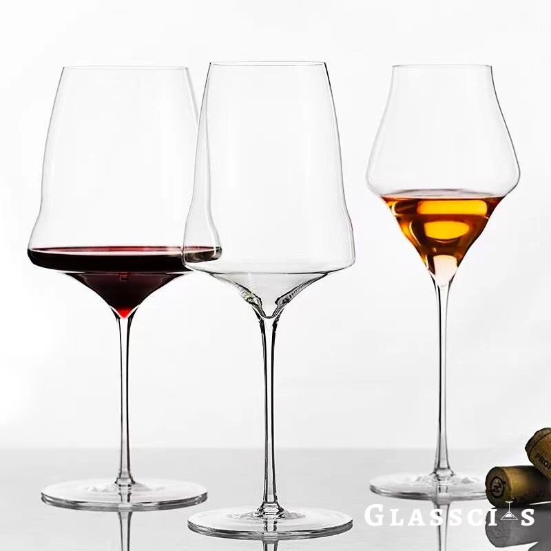 universal wine glasses by josephinenhutte design