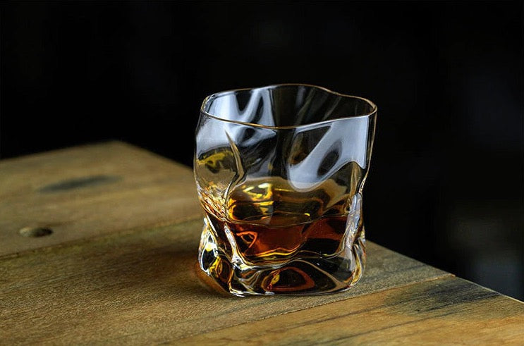 Japanese twisted whiskey glass | Glasscias