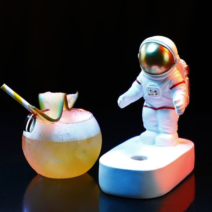 unique cocktail glasses with round shape and astronaut rack