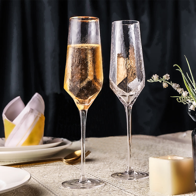 Glasscias's Cold-Looking Diamond Wine Glasses with Gold Elegance