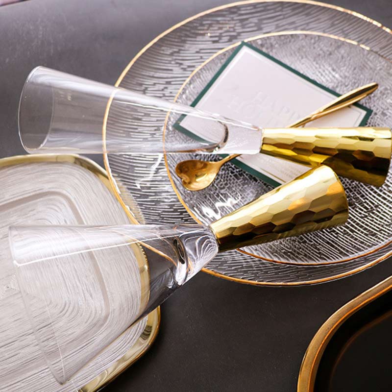 The convergence of art and functionality in a flute glass