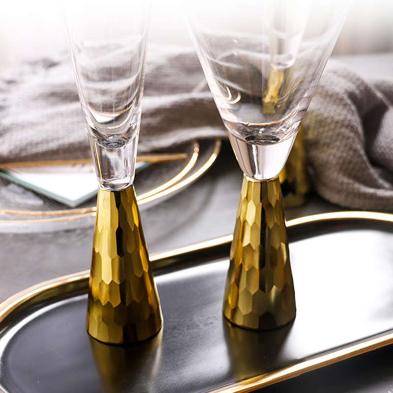 Wine goblet designed for gold-themed parties
