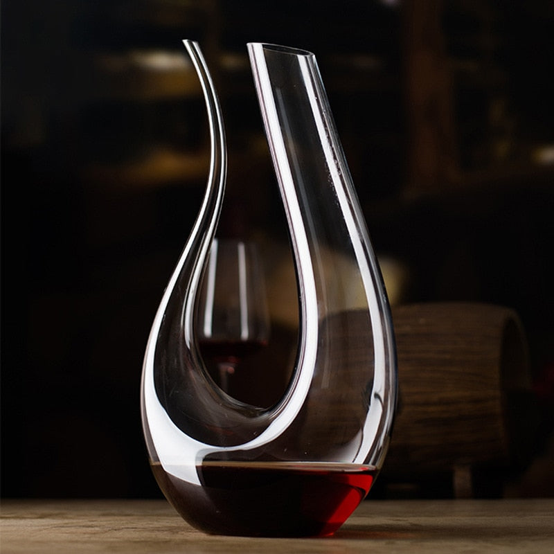 Elegant swan-shaped wine decanter for sale