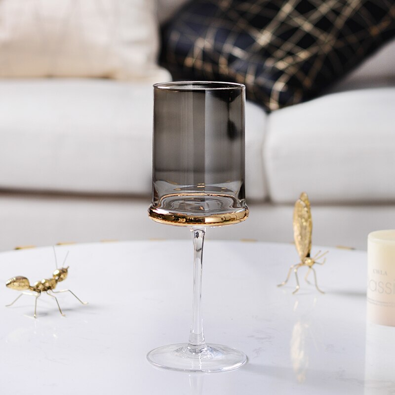 Modern wine glass with Nordic design and gold detailing by Glasscias