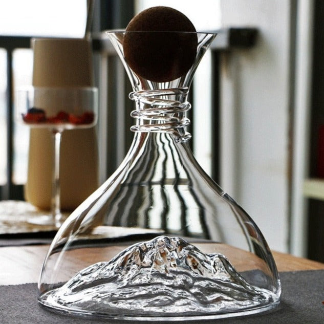 Novelty decanter with underwater mountain design