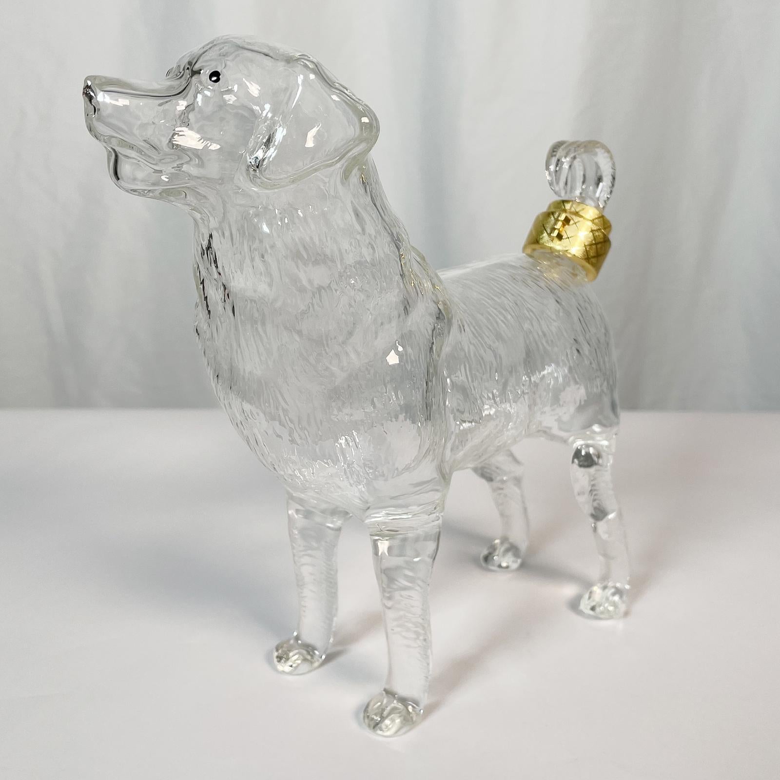 Dog-inspired decanter perfect for whiskey enthusiasts and dog lovers