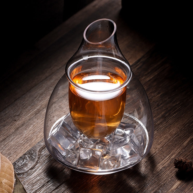 Innovative decanter with ice chamber for undiluted refreshment
