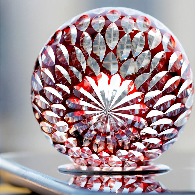 Glasscias's Edo Kiriko Glass: a blend of Pandora's beauty and peacock allure