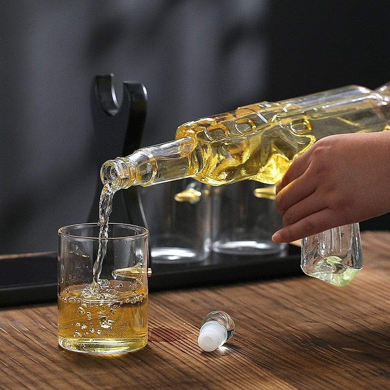 Perfect gift for shooting enthusiasts: the AK47 decanter set