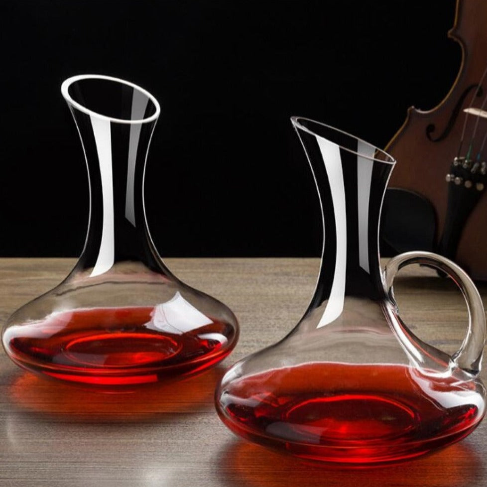 Classic crystal clear wine decanter